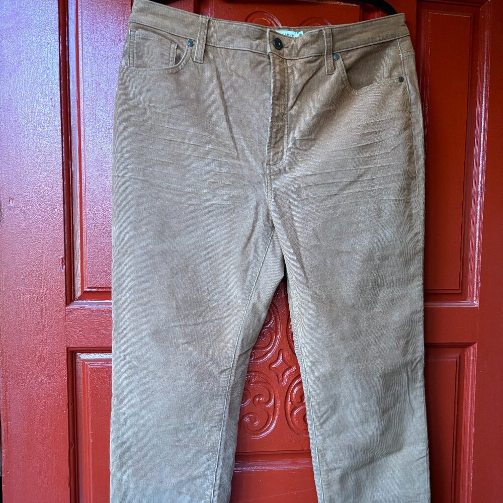 Carve Fitted Corduroys NWOT